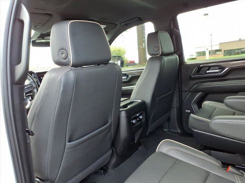 Used 2025 GMC Yukon Elevation AWD/4WD image 27