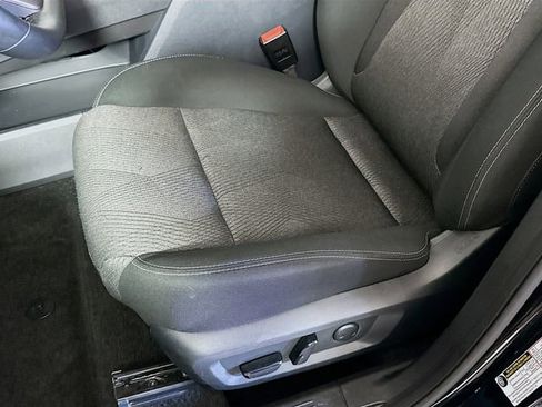 Used 2025 Nissan Rogue SV image 20