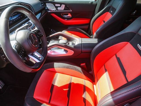 Used 2024 Mercedes-Benz GLE 53 AMG 4MATIC image 5