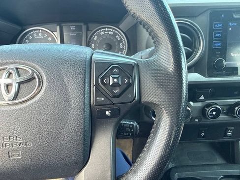Used 2017 Toyota Tacoma TRD Sport w/ Tow Package (A/T) AWD/4WD image 19