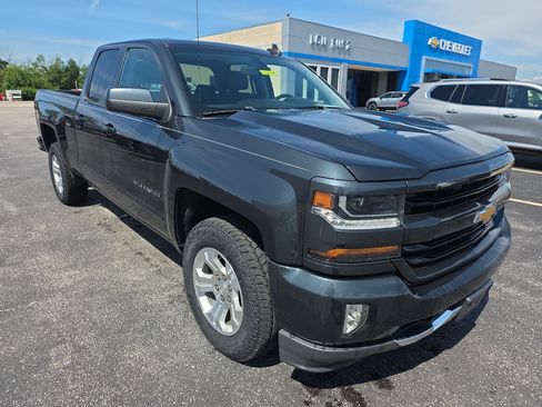 Used 2019 Chevrolet Silverado 1500 LT AWD/4WD image 2
