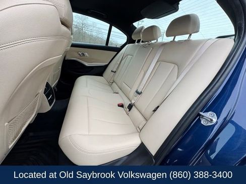 Used 2020 BMW 330i Sedan w/ Premium Package image 11