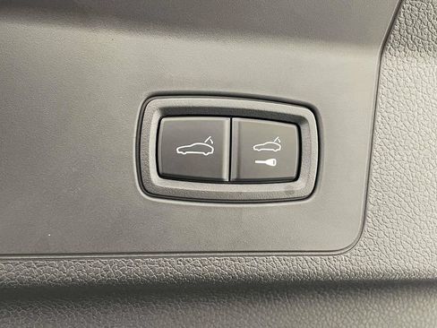 Certified 2025 Porsche Panamera 4 AWD/4WD image 20
