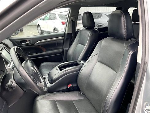Used 2018 Toyota Highlander Limited w/ Protection Package #3 AWD/4WD image 10