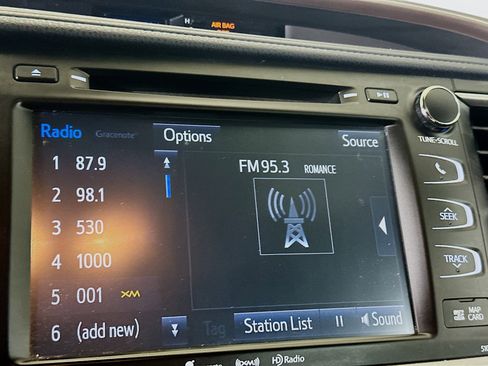 Used 2018 Toyota Highlander XLE image 21