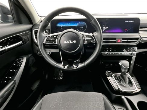 Used 2024 Kia Seltos S FWD image 4