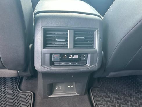 Used 2023 Volkswagen Atlas SE FWD image 46