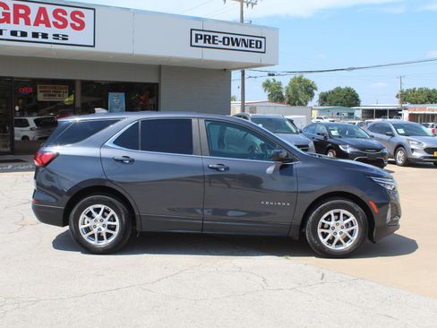 Used 2022 Chevrolet Equinox LT FWD image 3