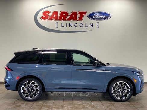 New 2026 Lincoln Nautilus Reserve image 1