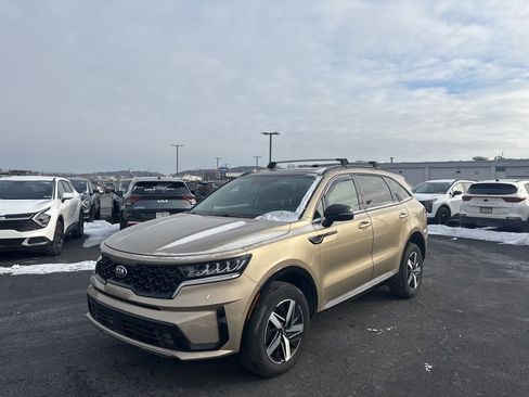 Used 2021 Kia Sorento EX w/ Panoramic Sunroof Package image 7