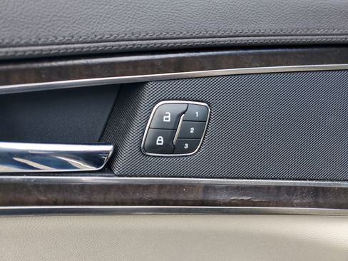 Used 2019 Lincoln Nautilus Select image 19