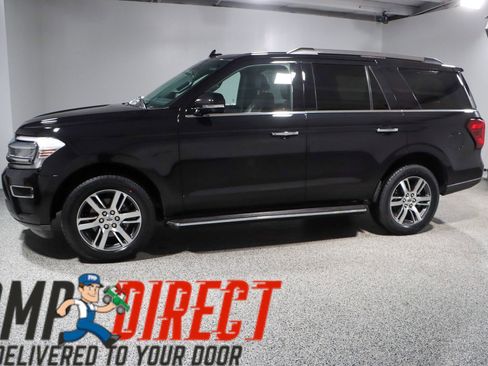 Used 2023 Ford Expedition Limited image 10