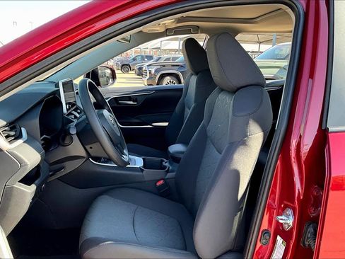 Used 2023 Toyota RAV4 XLE image 7