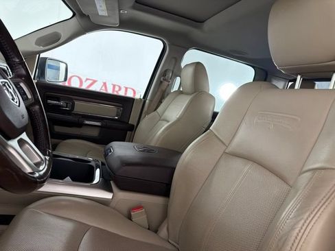Used 2018 RAM 1500 Laramie w/ Convenience Group AWD/4WD image 11