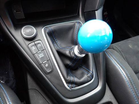 Used 2017 Ford Focus RS image 21