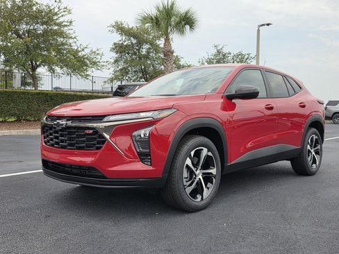 New 2026 Chevrolet Trax RS FWD image 2