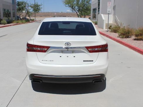 Used 2018 Toyota Avalon Touring w/ Carpet Mat Package FWD image 6