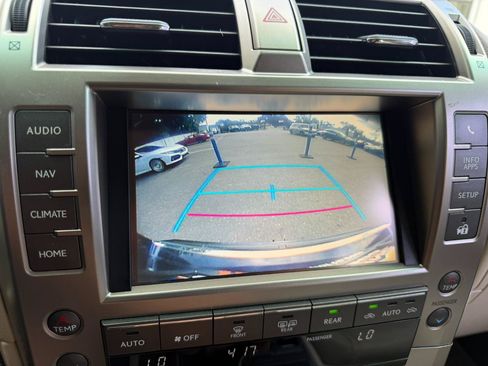 Used 2018 Lexus GX 460 Premium w/ Premium Package AWD/4WD image 35