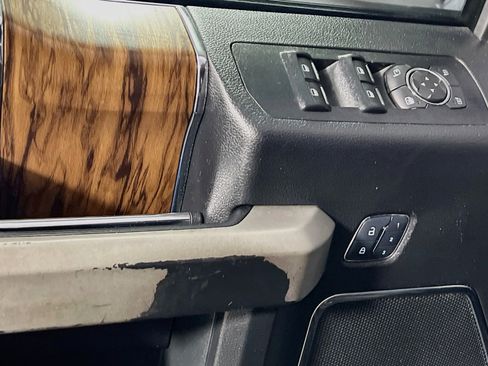 Used 2018 Ford F150 Lariat w/ Equipment Group 502A Luxury RWD image 17