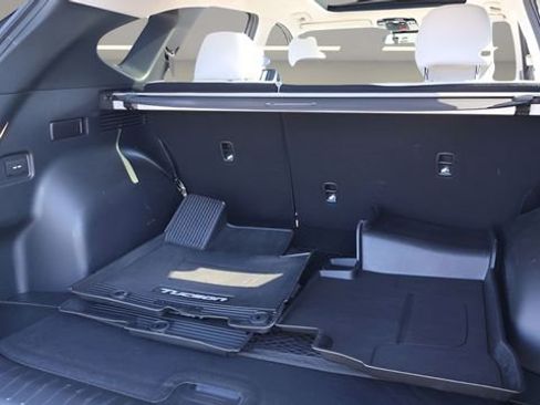 Used 2023 Hyundai Tucson Limited image 15