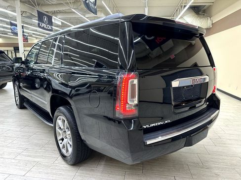 Used 2020 GMC Yukon XL Denali image 9