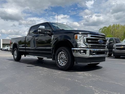 Used 2022 Ford F250 Lariat w/ Chrome Package AWD/4WD image 3
