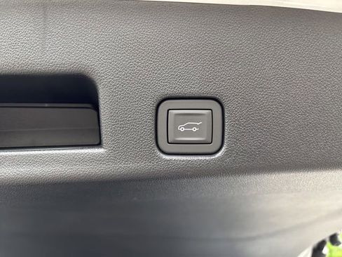 New 2026 Chevrolet Traverse LT FWD image 38