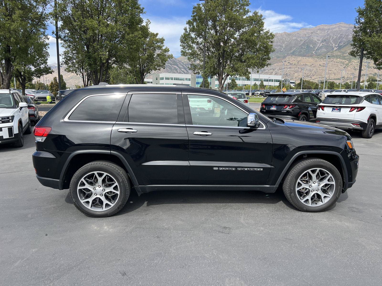 Used 2022 Jeep Grand Cherokee Limited w/ Trailer Tow Group IV AWD/4WD image 15