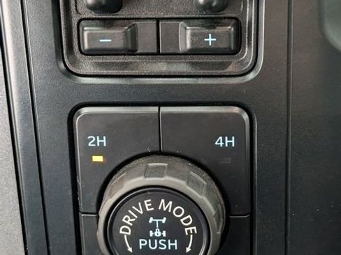 Used 2023 Ford F150 Lariat w/ Equipment Group 502A High image 26