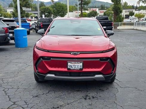 Certified 2024 Chevrolet Equinox EV LT w/ LPO, Blackout Package image 2