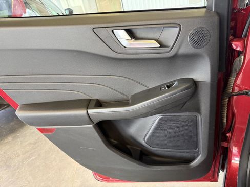 Used 2024 Ford Escape Platinum w/ Premium Technology Package image 23