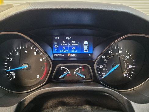 Used 2018 Ford Focus SE FWD image 23