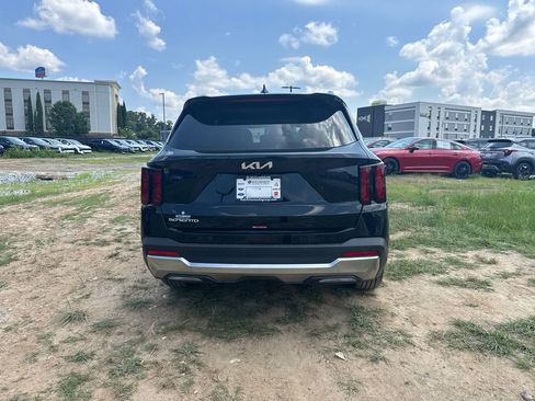 New 2025 Kia Sorento S w/ Panoramic Sunroof Package image 4