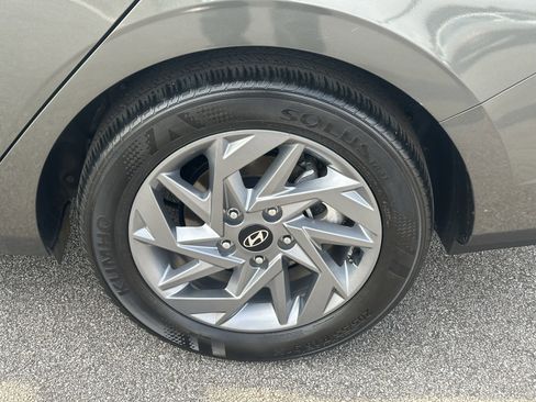 Used 2024 Hyundai Elantra SEL image 20