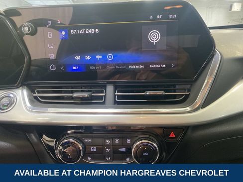 Used 2024 Chevrolet Trax LT w/ Driver Confidence Package FWD image 17