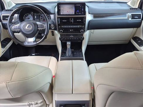 Used 2023 Lexus GX 460 Premium w/ Premium Package AWD/4WD image 16