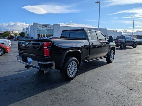 Used 2025 Chevrolet Silverado 3500 LTZ w/ LTZ Convenience Package AWD/4WD image 3