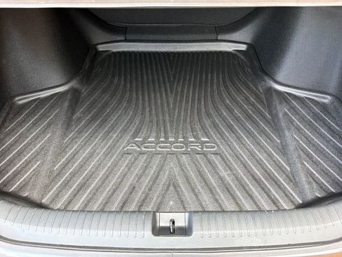Used 2024 Honda Accord LX image 31