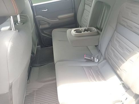 Used 2024 Nissan Frontier PRO-4X w/ Technology Package AWD/4WD image 31