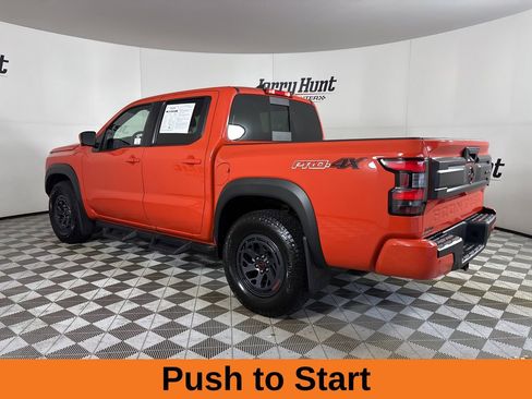 Used 2025 Nissan Frontier PRO-4X w/ Pro Convenience Package image 7