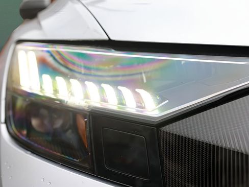 Used 2021 Audi RS Q8 w/ Carbon Optic Package image 36