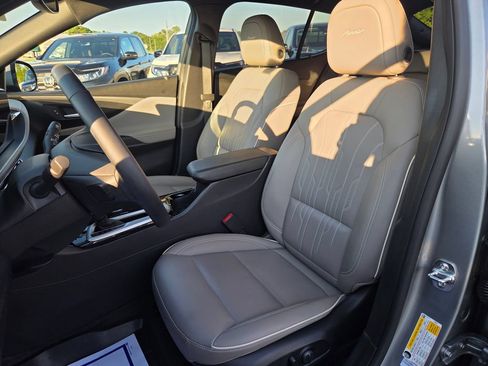 Used 2026 Buick Envista Avenir FWD image 18
