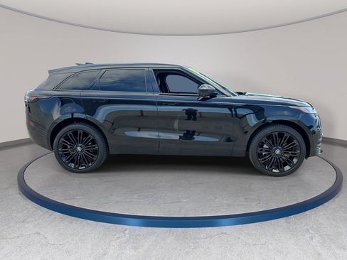 Certified 2026 Land Rover Range Rover Velar Dynamic SE AWD/4WD image 4