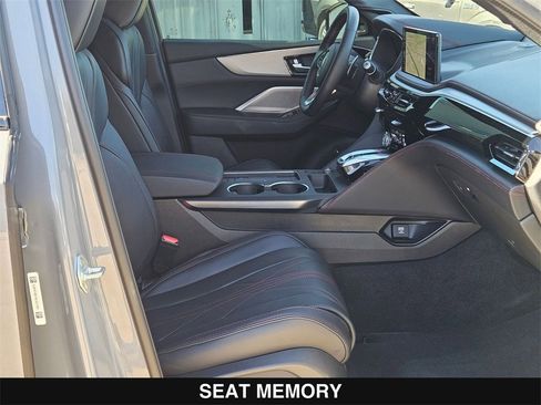 Used 2025 Acura MDX A-Spec image 33