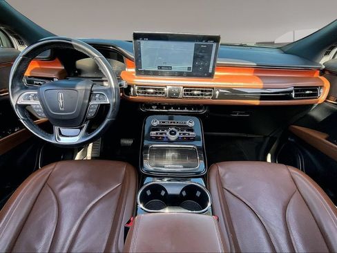 Used 2022 Lincoln Nautilus Reserve AWD/4WD image 15