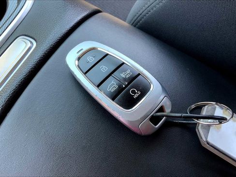 Certified 2023 Hyundai Santa Fe SEL image 25