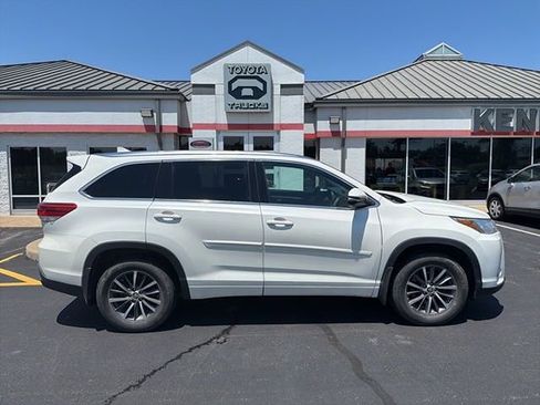 Used 2017 Toyota Highlander XLE w/ Protection Package #3 AWD/4WD image 11