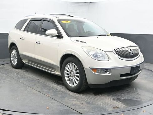 Used 2010 Buick Enclave CXL image 2