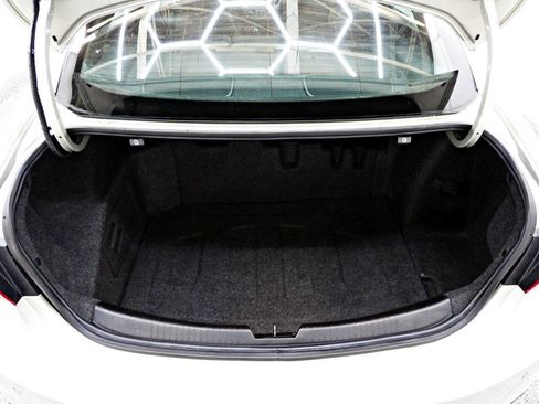 Used 2016 Chevrolet Malibu Hybrid w/ Leather Package image 13