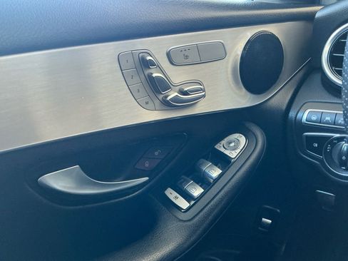 Used 2019 Mercedes-Benz GLC 300 GLC 300 image 18